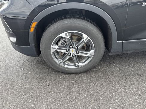 Used 2024 Chevrolet Blazer LT image 12