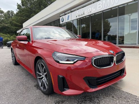 Used 2022 BMW 230i Coupe w/ Convenience Package RWD image 1