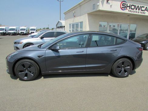 Used 2023 Tesla Model 3 Standard Range RWD image 11