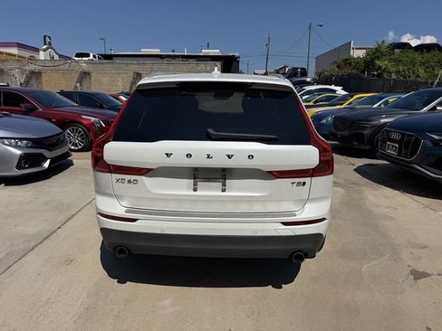Used 2018 Volvo XC60 T5 Momentum w/ Convenience Package AWD/4WD image 5