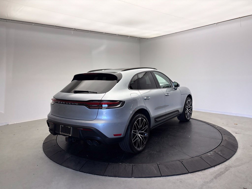 Certified 2026 Porsche Macan AWD/4WD image 5