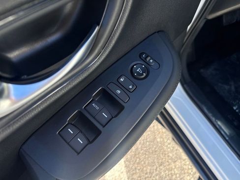 New 2026 Honda HR-V LX image 23