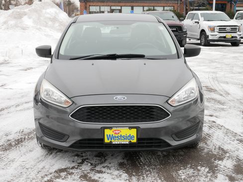 Used 2018 Ford Focus S image 2