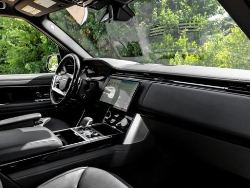 Used 2023 Land Rover Range Rover SE AWD/4WD image 18