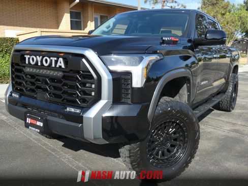 Used 2024 Toyota Tundra Limited w/ Power Package AWD/4WD image 16