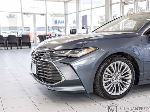 Used 2019 Toyota Avalon Limited w/ Advanced Safety Package FWD image 5