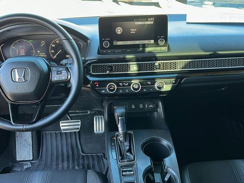 Used 2025 Honda Civic Sport image 14