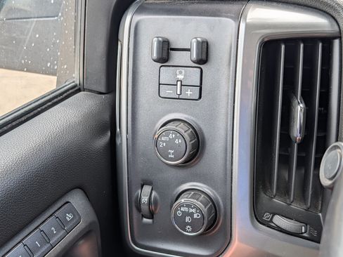 Used 2015 Chevrolet Silverado 1500 LTZ Z71 w/ LTZ Plus Package AWD/4WD image 17