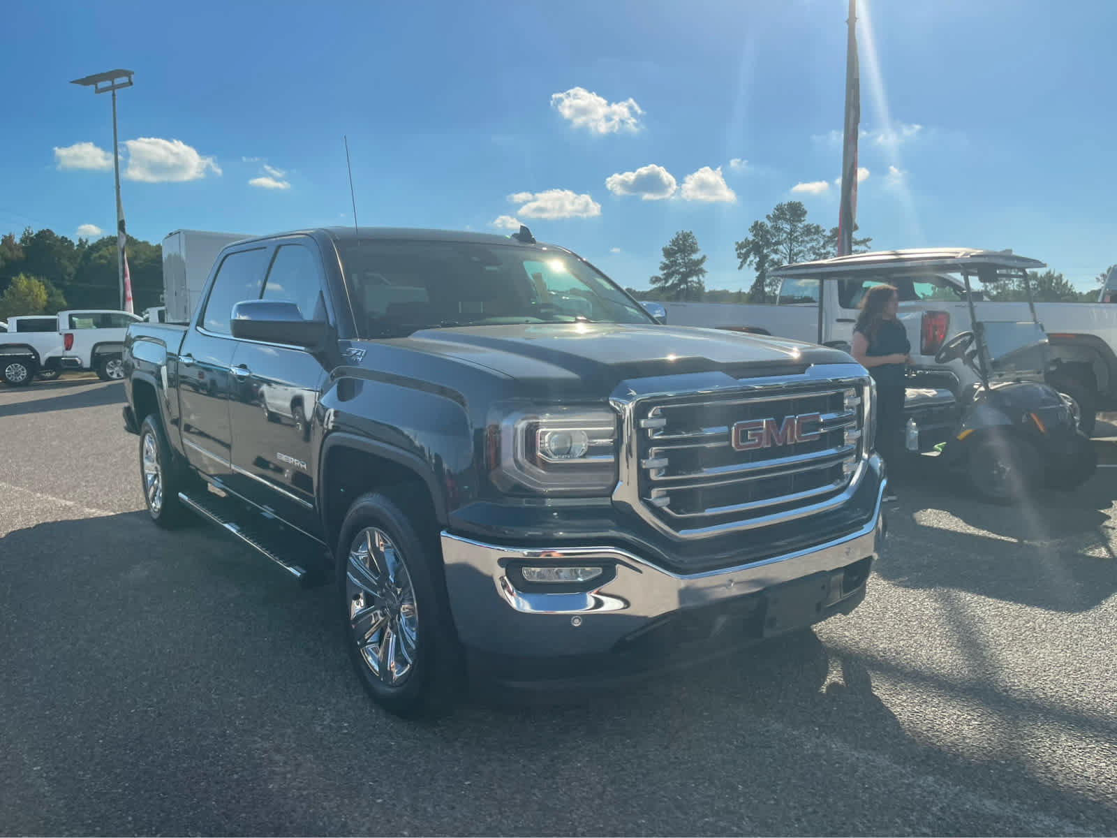Used 2018 GMC Sierra 1500 SLT AWD/4WD image 3