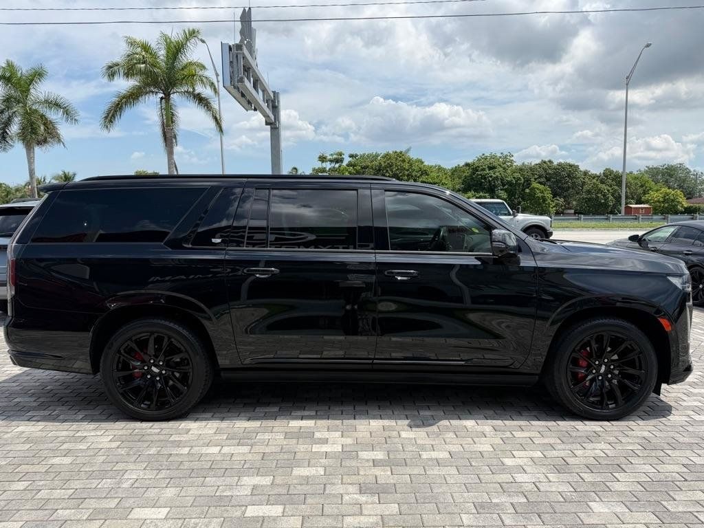 Used 2022 Cadillac Escalade ESV Sport w/ Touring Package AWD/4WD image 13
