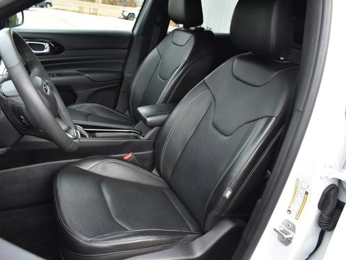 Used 2023 Jeep Compass High Altitude w/ Driver Assist Group I image 25