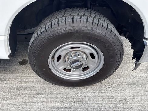 Used 2024 Ford F250 XL w/ XL Chrome Package RWD image 19