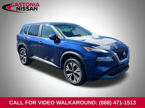 Used 2023 Nissan Rogue SV image 1