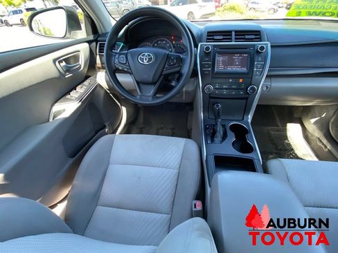 Used 2015 Toyota Camry LE FWD image 25