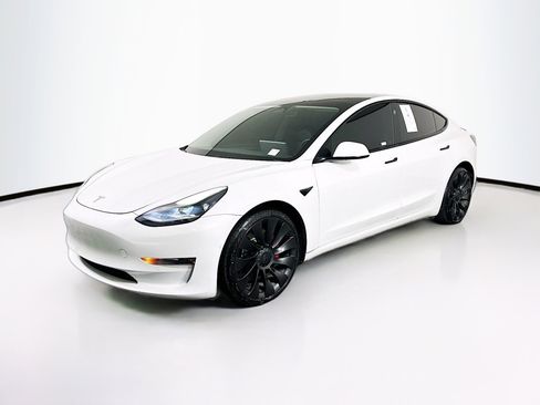 Used 2021 Tesla Model 3 Performance image 3