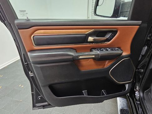 Used 2022 RAM 1500 Limited w/ Body Color Bumper Group image 32