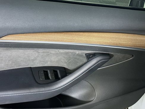 Used 2023 Tesla Model 3 Standard Range image 15