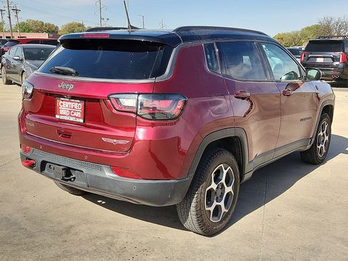 Used 2022 Jeep Compass Trailhawk w/ Trailhawk Elite Group AWD/4WD image 3