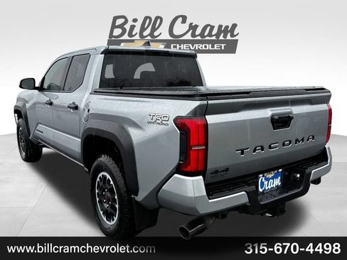 Used 2024 Toyota Tacoma TRD Off-Road AWD/4WD image 21