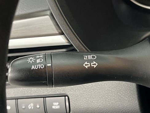 Used 2024 Nissan Altima 2.5 SV AWD/4WD image 37