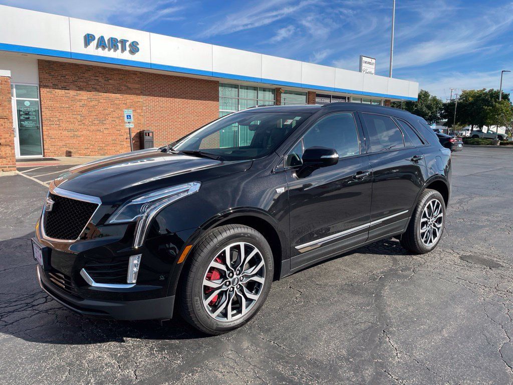 Used 2025 Cadillac XT5 Sportv w/ LPO, Bronce Accent Package AWD/4WD image 1