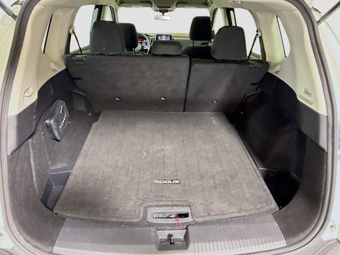 Used 2023 Nissan Rogue S FWD image 33