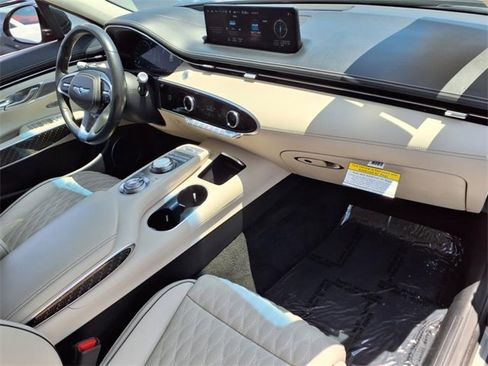 Used 2022 Genesis GV70 3.5T Sport w/ Sport Prestige Package image 31
