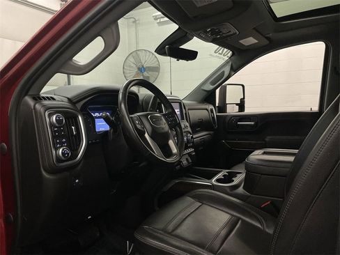 Used 2020 GMC Sierra 2500 Denali w/ Denali Ultimate Package image 2