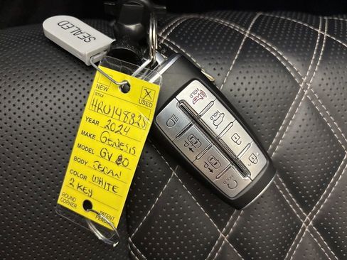 Used 2024 Genesis GV80 3.5T w/ Prestige Package image 33