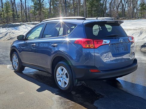 Used 2014 Toyota RAV4 LE image 19