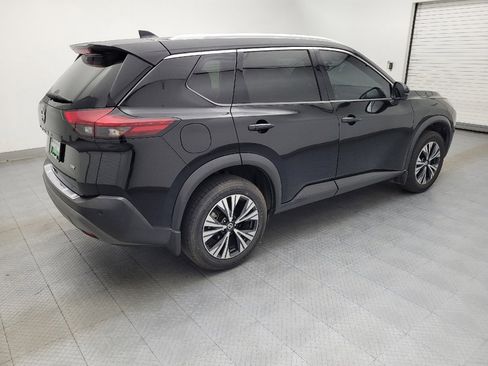 Used 2021 Nissan Rogue SV w/ Premium Package image 10