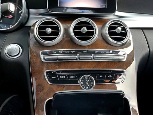 Used 2017 Mercedes-Benz C 300 Sedan image 34