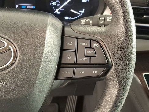 Certified 2024 Toyota Sienna LE image 21