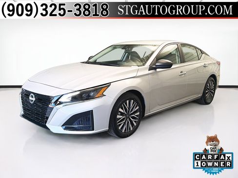 Used 2025 Nissan Altima 2.5 SV FWD image 1