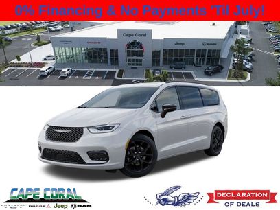New 2026 Chrysler Pacifica Select