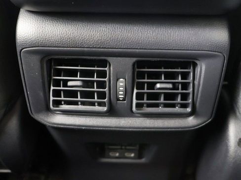 Used 2025 Toyota RAV4 XLE image 43