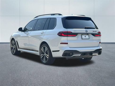 Used 2025 BMW X7 M60i AWD/4WD image 9