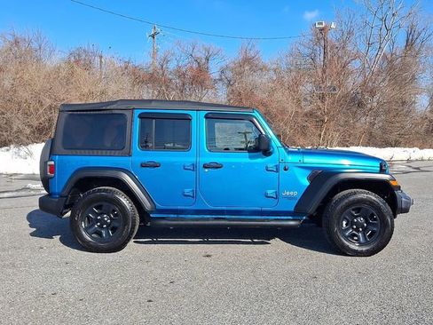 Used 2019 Jeep Wrangler Unlimited Sport image 7