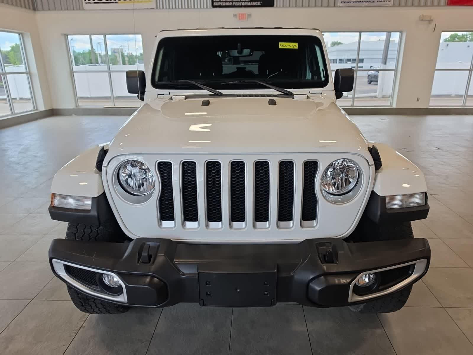 Used 2022 Jeep Wrangler Unlimited Sahara w/ Cold Weather Group AWD/4WD image 3