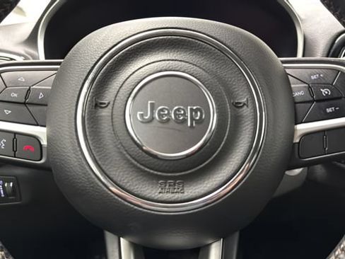 Used 2018 Jeep Compass Limited w/ Navigation Group AWD/4WD image 14
