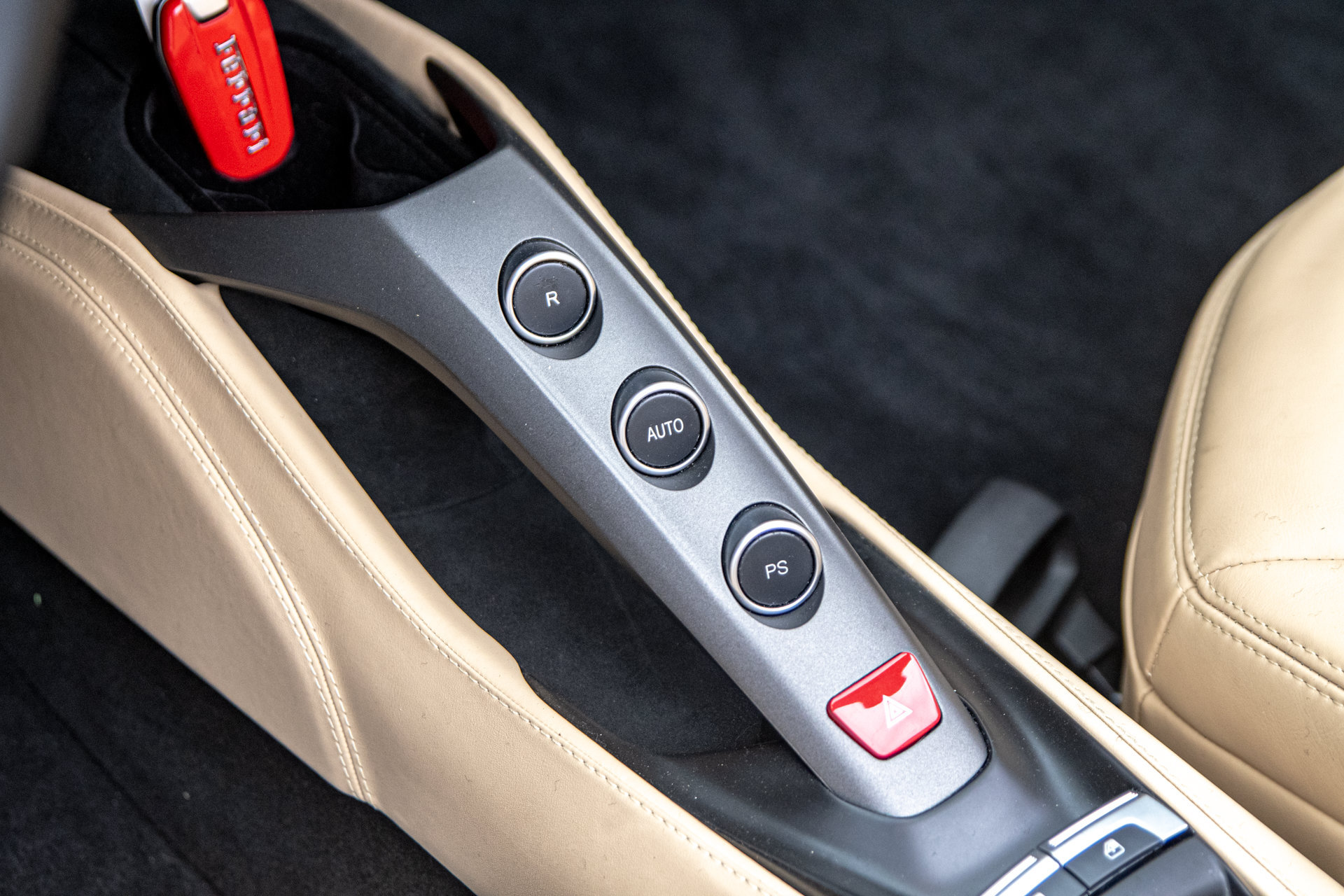 Used 2018 Ferrari 488 Spider RWD image 27