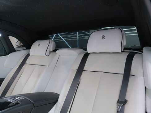 Used 2023 Rolls-Royce Phantom Sedan image 31