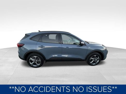 Used 2025 Ford Escape ST-Line w/ Equipment Group 301A image 3