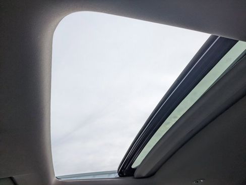 Used 2023 Honda HR-V EX-L image 13