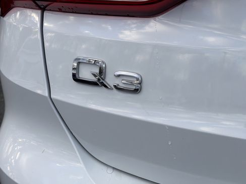 Used 2022 Audi Q3 2.0T Premium Plus w/ Premium Plus Package image 25