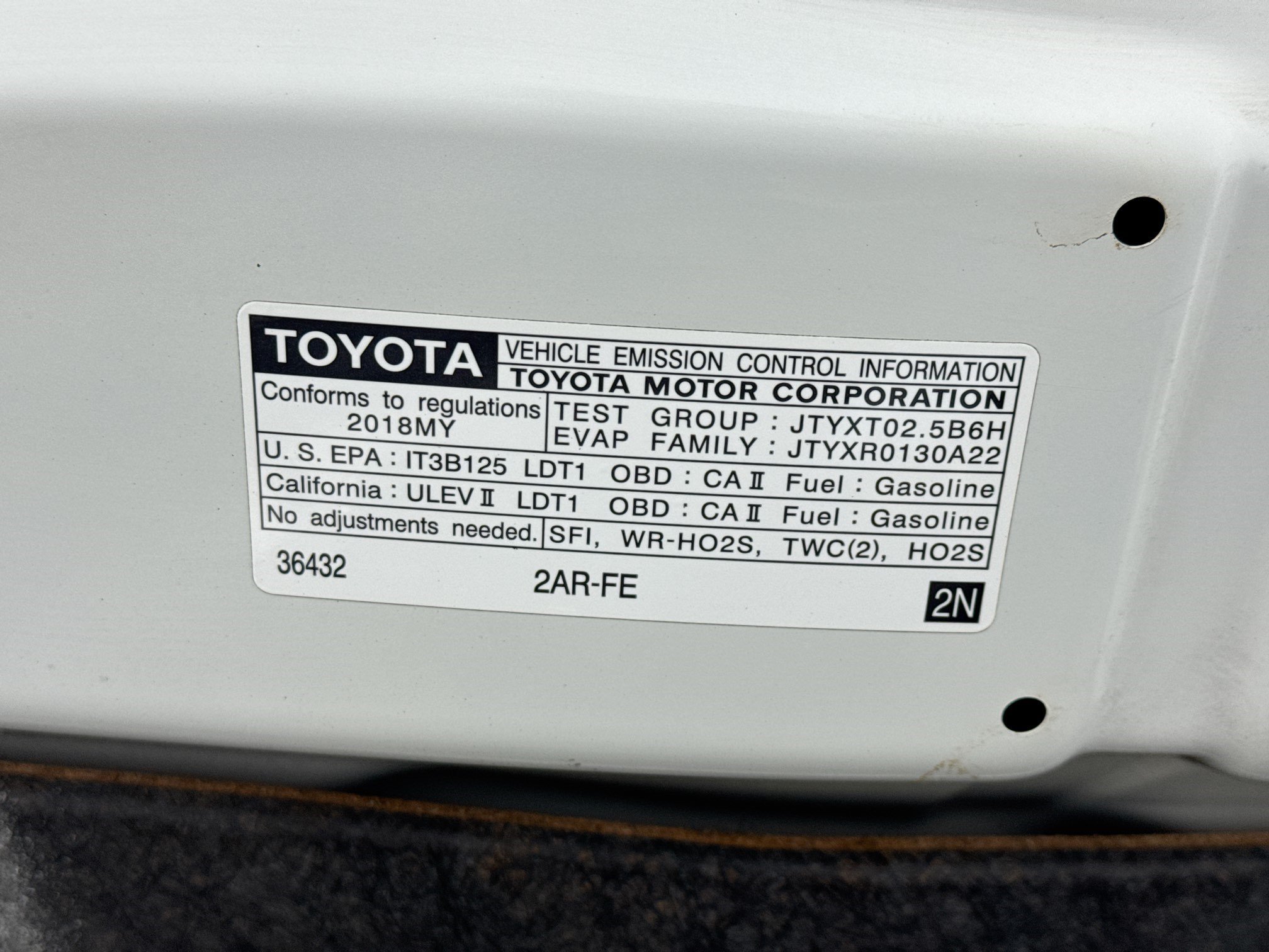 Used 2018 Toyota RAV4 LE w/ All Weather Liner Package FWD image 19