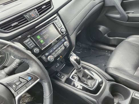 Used 2019 Nissan Rogue SL AWD/4WD image 32