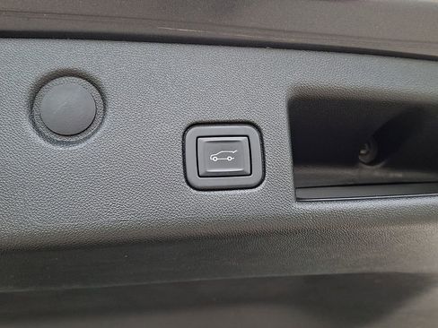 Used 2022 Chevrolet Equinox LT AWD/4WD image 28