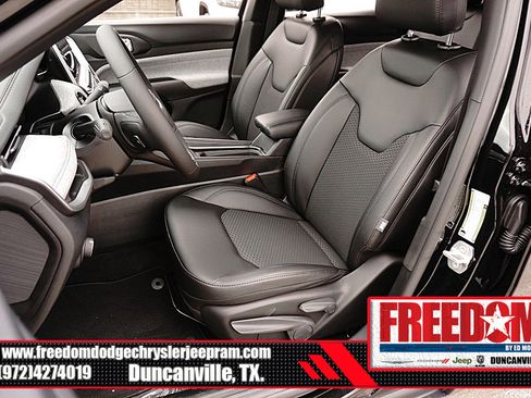 New 2026 Jeep Compass Latitude image 13