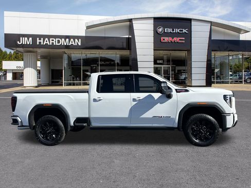 Certified 2025 GMC Sierra 2500 AT4 w/ AT4 Premium Plus Package image 8